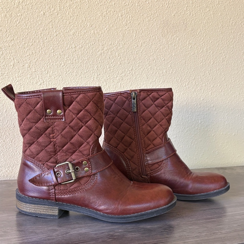 GC Shoes Reddish Brown Quilted Ankle Boots Size 7.5